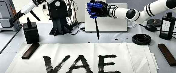 深度学习“七巨头”之一：VAE，13年后撑起半个具身智能圈儿